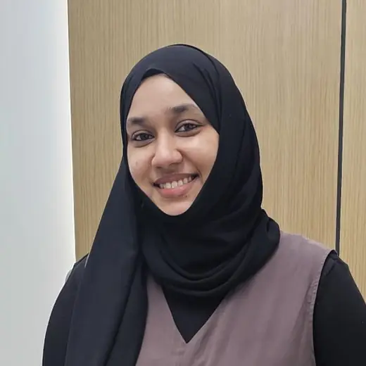 Dr Rasna Nazeer